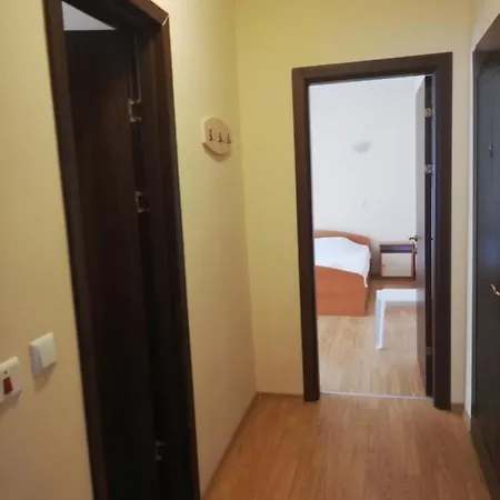 Neptun Apartment *